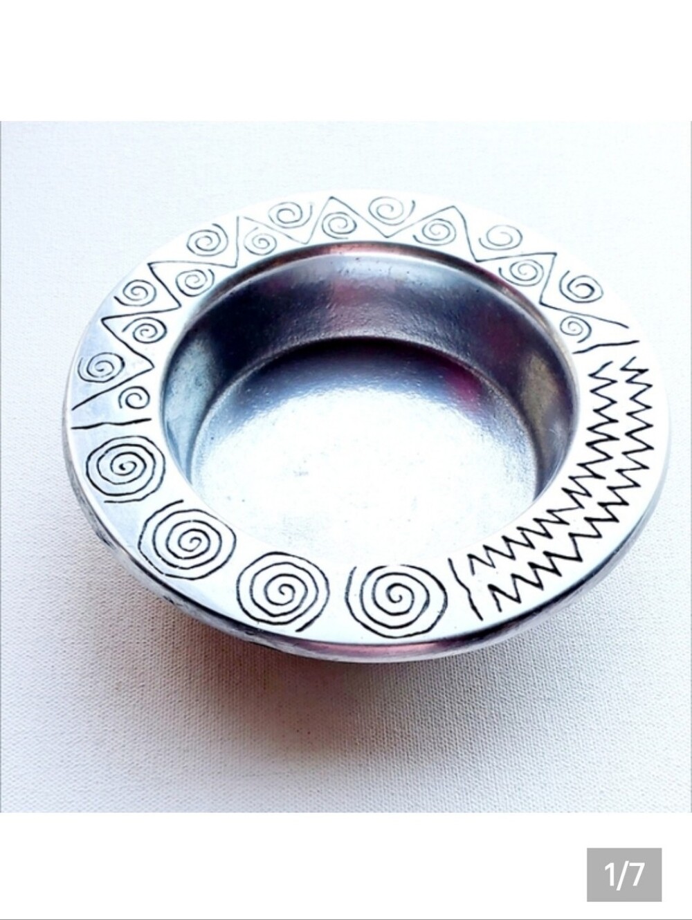 Vintage Wilton Co. Polished Pewter Round Dish Wine/Candle Holder Silvertone